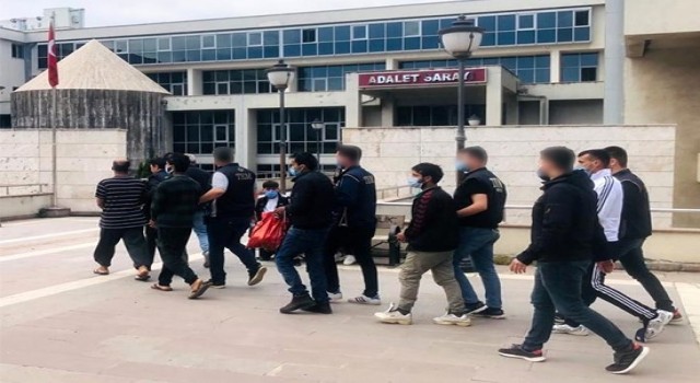 Osmaniye merkezli 3 ilde DEAŞın infazcılarına operasyon: 6 tutuklama