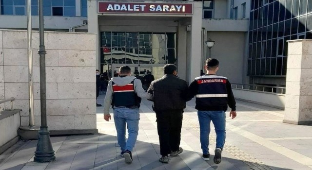 Osmaniyede 18 yıl hapis cezasıyla aranan hükümlü yakalandı
