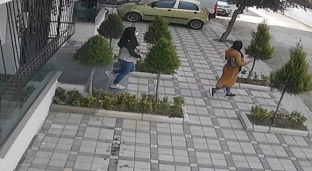 Osmaniyede evlerden ziynet eşyası çalan kadın hırsızlar tutuklandı