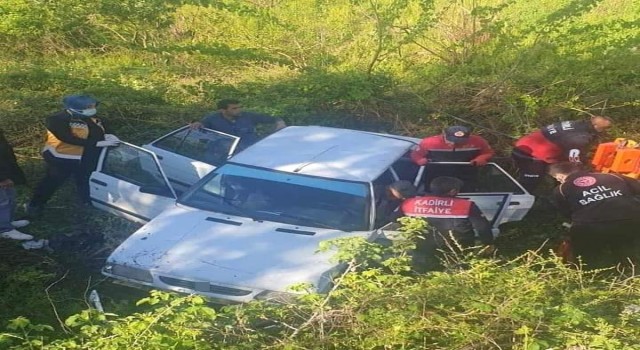 Osmaniyede minibüs ile otomobil çarpıştı: 2 yaralı