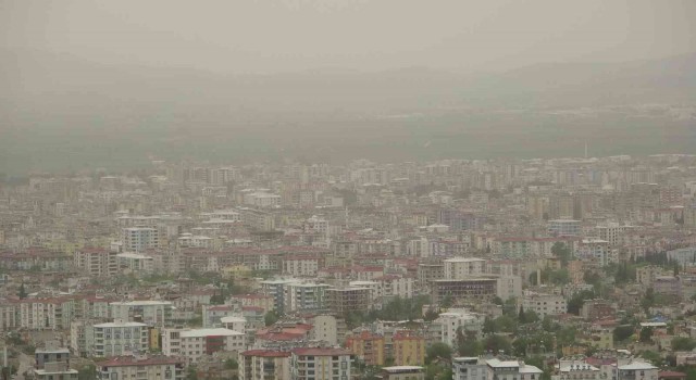 Osmaniyede toz taşınımı etkili oluyor