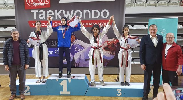 Osmaniyeli taekwondoculardan altın ve gümüş madalya