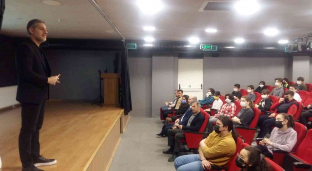 Özel Altınküreden sınava girecek öğrencilere motivasyon semineri