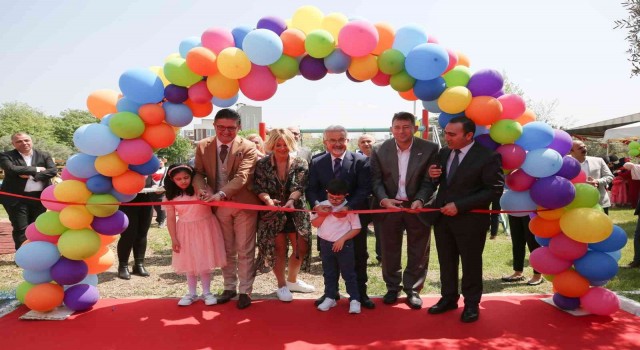 Özel çocukların parkı dayanışmayla yenilendi