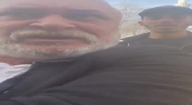 (Özel) İstanbulda vatandaş “sadece turist” alan boş taksileri görüntüledi: Güpegündüz taksicilerin saldırısına uğradı