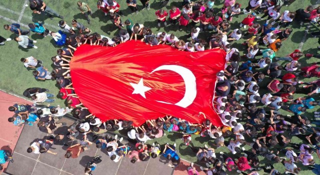 Pamukkalede 23 Nisan coşkusu çocukları mutlu etti