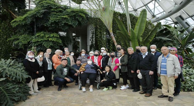 Parkinson hastaları Expoyu gezdi