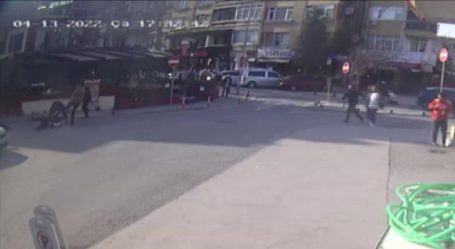 Pendikte sokak ortasında silahlı kavga: 2 yaralı