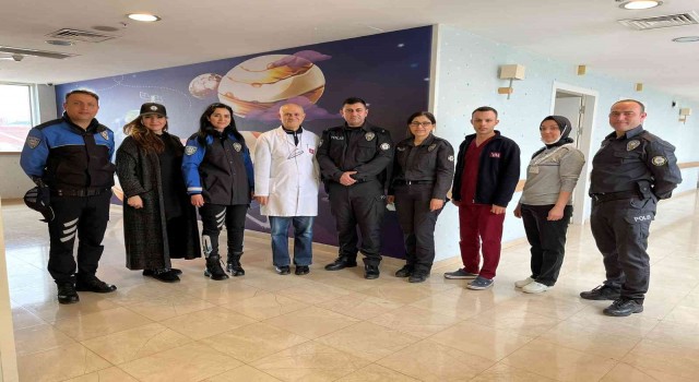 Polislerden çocuklara moral