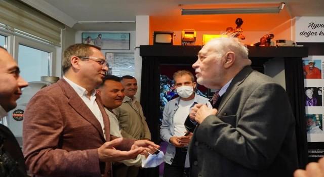 Prof. Dr. İlber Ortaylının “Köy Enstitülerinin Tarihsel Süreci” söyleşisine yoğun ilgi