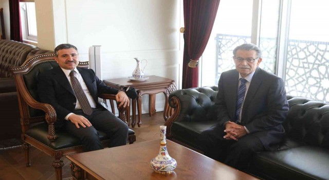 Prof. Dr. Sami Güçlü, Vali Atay ile bir araya geldi