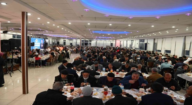 Pütürge Belediyesinin iftar programı ilgi gördü