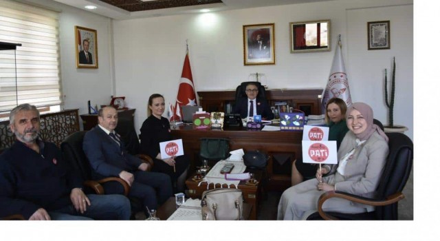 “Radyoda Çocuk Var” projesinin temsilcilerinden İl Müdürü Akyola ziyaret