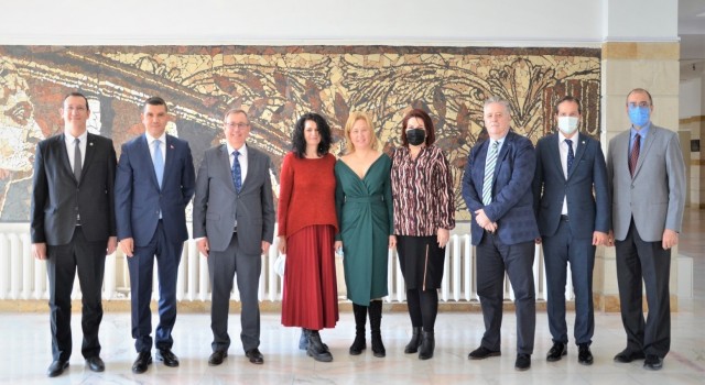 Rektör Tabakoğlu, Romanya Köstence Ovidius Üniversitesini ziyaret etti