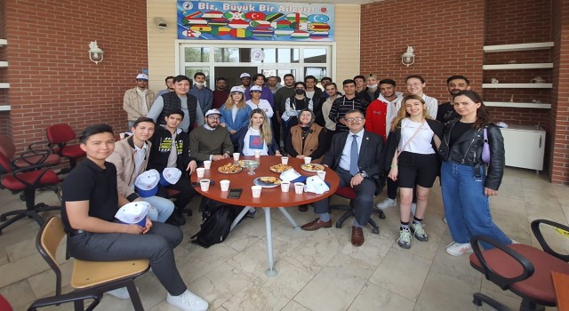 Rektör Yardımcısı Kısaç, PADAM öğrencileri ile bir araya geldi