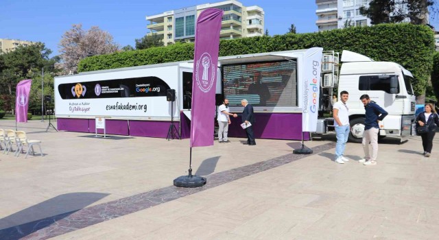 Restoran ve Kafeler Dijitalleşiyor Projesinin eğitim tırı Adanada