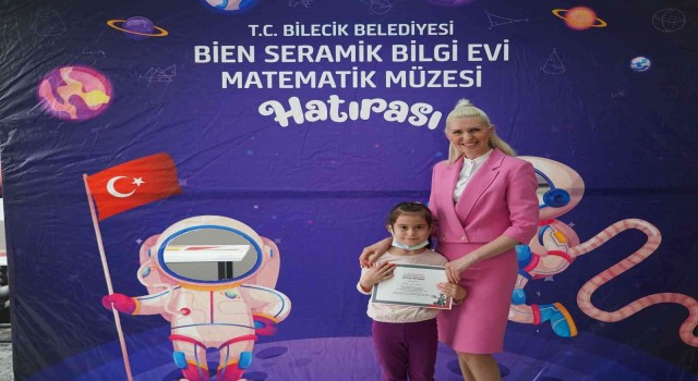 Robotik kodlama eğitimi alan çocuklar sertifikalarını aldı