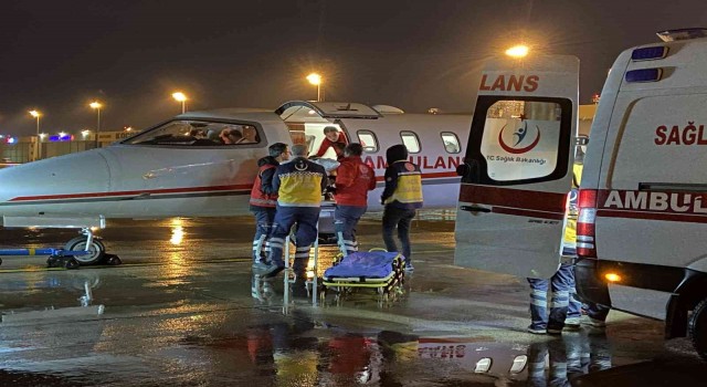 Sağlık Bakanlığı harekete geçti: Fas ve Mısırdaki iki Türk hasta, tedavileri için ambulans uçakla Türkiyeye getirildi