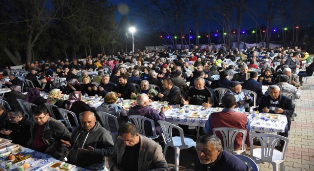 Şahpaz Mahallesi iftar geleneği yaşatıyor