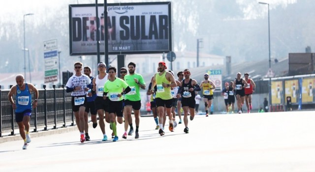 Sakarya Büyükşehir sporcusu İstanbul Maratonunda ipi göğüsledi