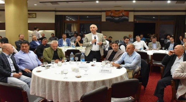 Salihlide üzüm değerlendirme toplantısı yapıldı