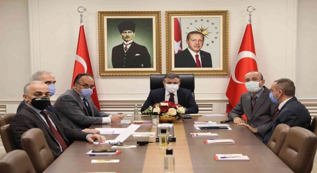 Sanayi ve teknoloji yatırımları görüşüldü