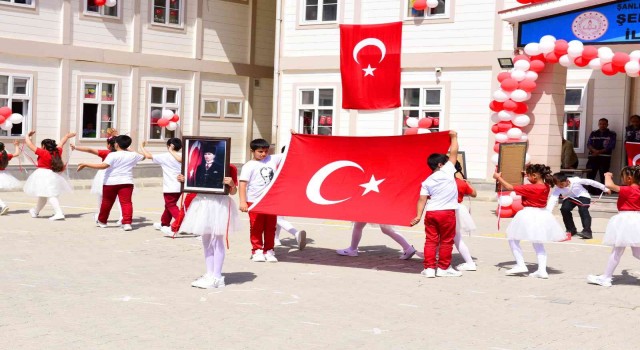 Şanlıurfada 23 Nisan coşkuyla kutlandı