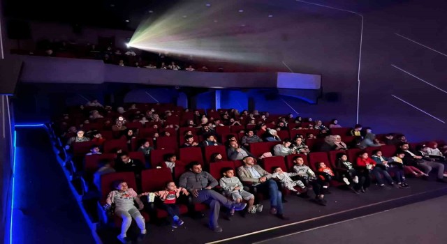 Şanlıurfalı çocuklar dijital sinemayı çok sevdi