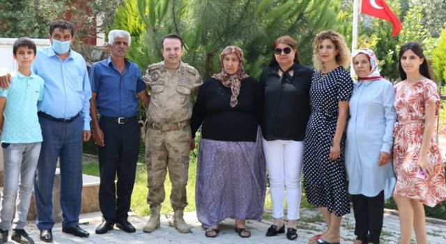 Şehit aileleri ve Gazilerden, Albay Zafer Tombul’a Teşekkür Ziyareti
