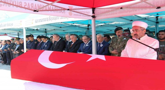 Şehit sözleşmeli Er Fırat Canlı son yolculuğuna dualarla uğurlandı