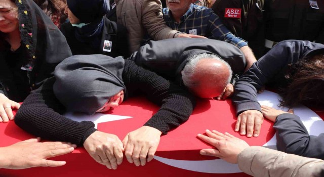 Şehit Teğmen Bekir Can Kereki son yolculuğuna binlerce hemşehrisi uğurladı