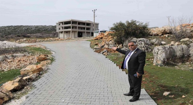 Şehitkamil kırsalında yollara parke döşeniyor