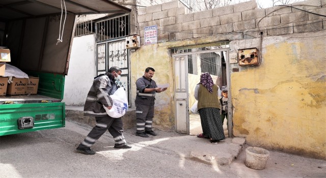 Şehitkamilde on binlerce aileye gıda yardımı desteği