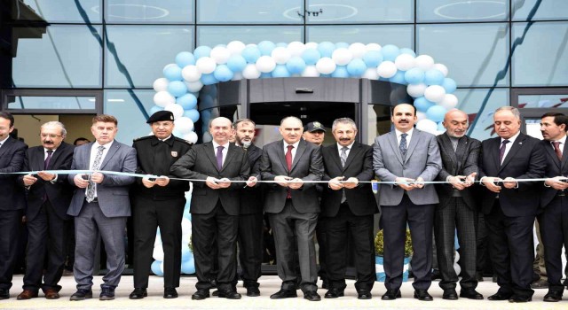 Selçukluda ilçe emniyet müdürlüğü ve polis merkezi amirliği binası törenle açıldı