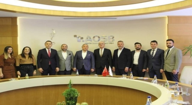 Selek: AOSBnin üniversite-sanayi işbirliği çalışmalarını takdir ediyorum