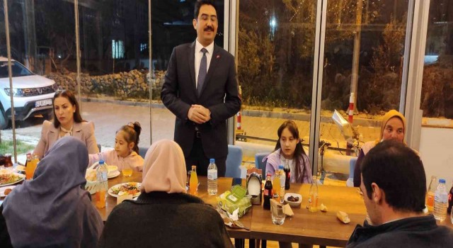 Selendide Dünya Yetimler Günü dolayısıyla iftar düzenlendi