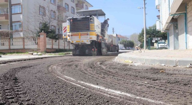 Serdivanda üstyapı çalışmaları devam ediyor