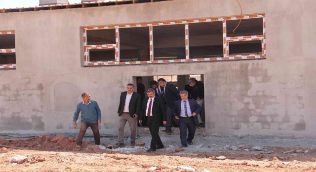 Siirt Üniversitesi Rektörü Şındak, devam eden çalışmaları inceledi