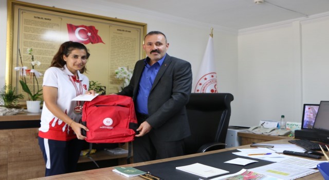 Siirtte dereceye giren sporculara ödül