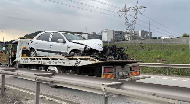 İstanbul Şile otoyolunda feci kaza: 2'si ağır 3 yaralı
