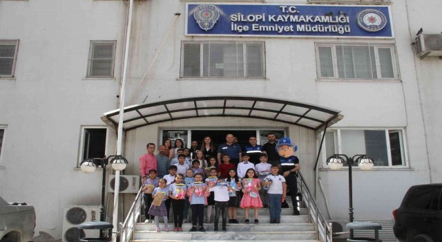 Silopide Emniyet Müdürünün koltuğuna çocuklar oturdu