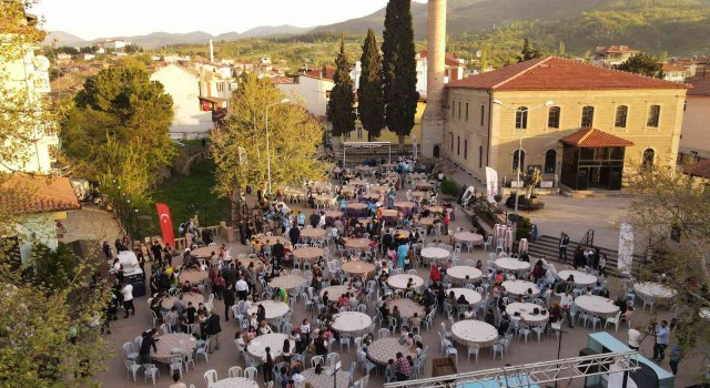 Sındırgıda geleneksel çocuk iftarı