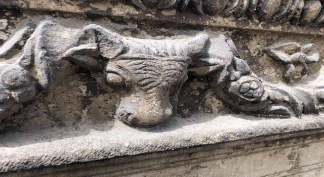 Sinop Kalesinin surlarında 2 bin 500 yıllık kırlent ortaya çıktı