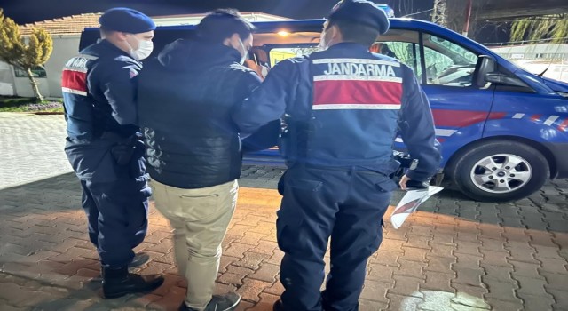 Sinopta aranan 2 şüpheli, jandarma tarafından yakalandı