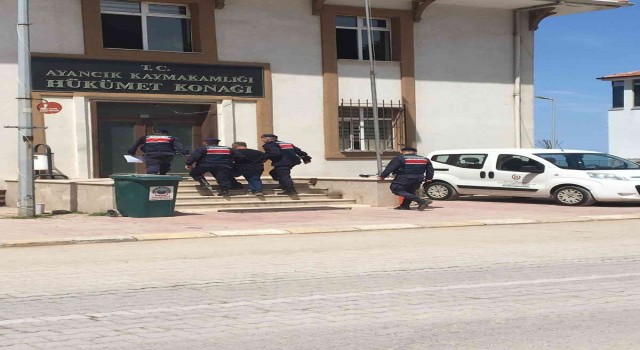 Sinopta cinsel taciz suçundan aranan şahıs yakalandı
