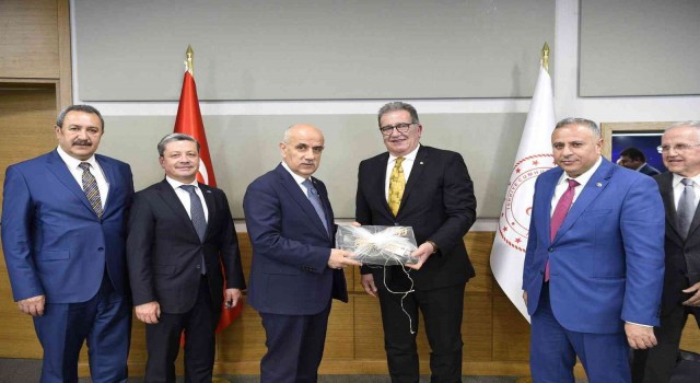 Söke Borsa Başkanı Nejat Sağel ve UPK Başkanı Balçıktan Tarım Bakanı Kirişçiye Ziyaret