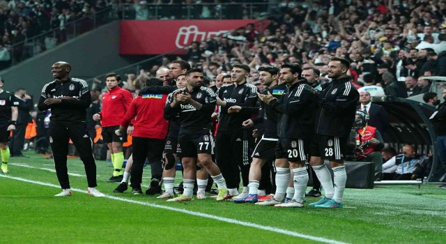 Spor Toto Süper Lig: Beşiktaş: 2 - Aytemiz Alanyaspor: 1 (Maç devam ediyor)