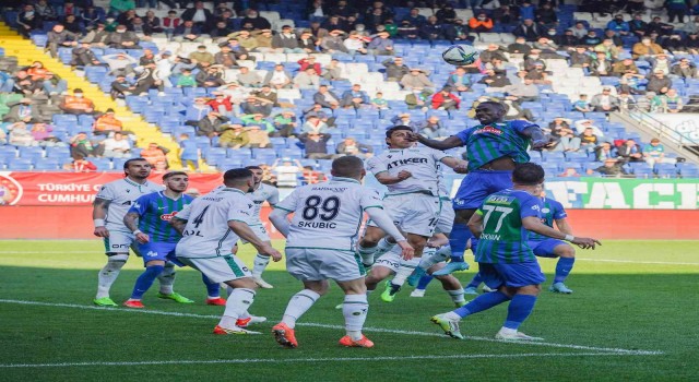 Spor Toto Süper Lig: Çaykur Rizespor: 2 - Konyaspor: 1 (Maç sonucu)