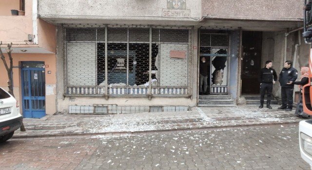 Sultangazide işyerinde patlama: 1 yaralı