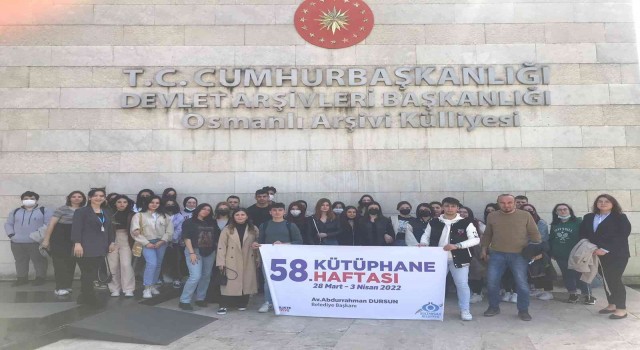 Sultangazili gençler Kütüphane Haftasında Ankarayı ziyaret etti